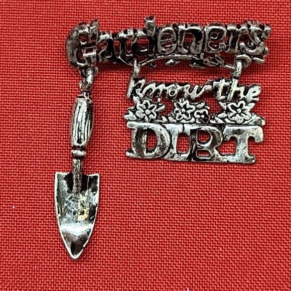 VTG Danecraft Gardening Pin Brooch Gardeners Know the Dirt Dangle Silver Tone - Picture 10 of 12